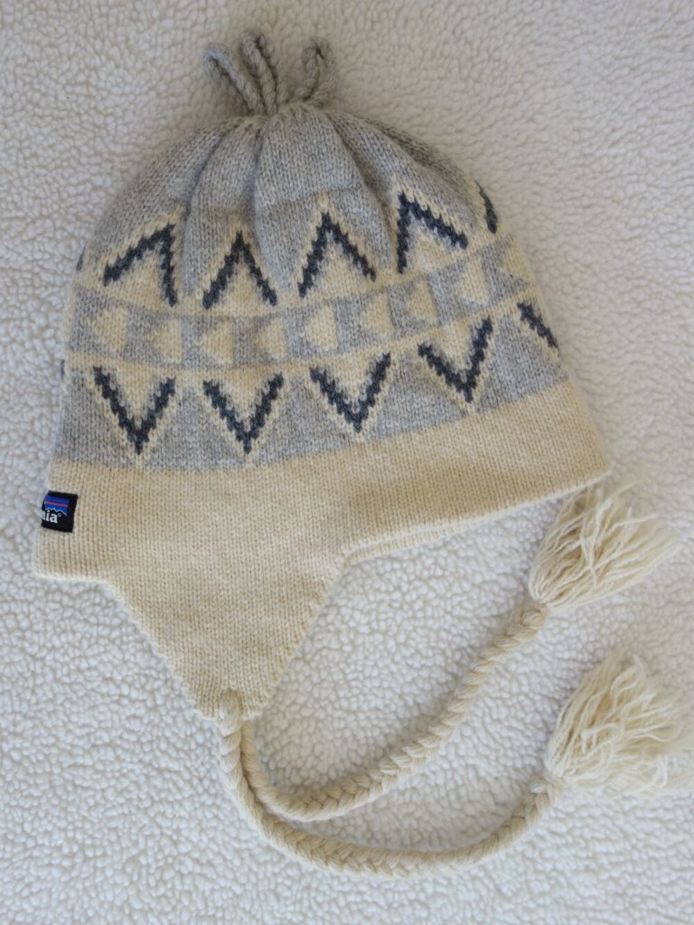PATAGONIA Winter Wool Blend Cream Fair Isle Beanie Hat w/ ear flaps - Picture 1 of 10